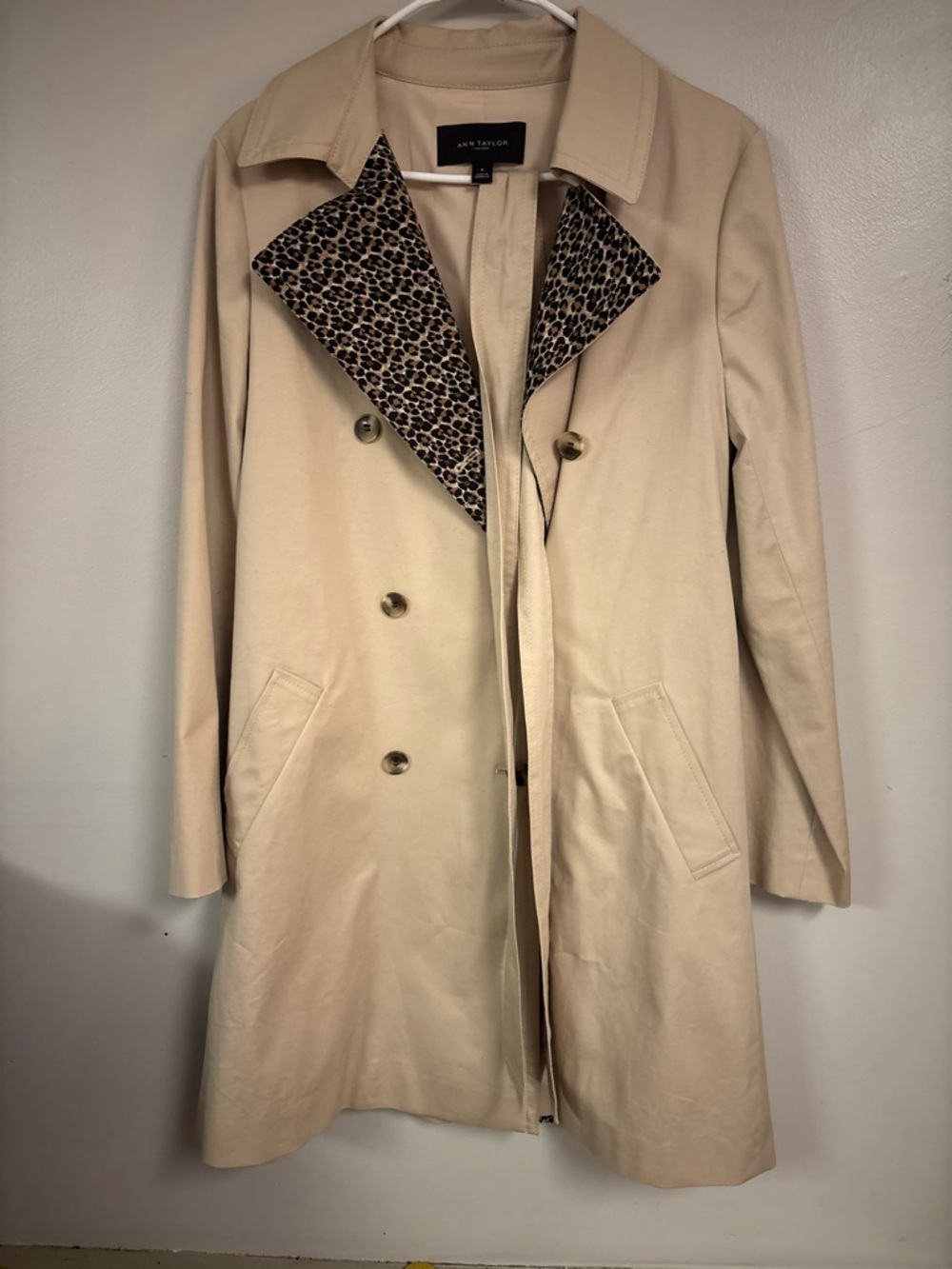 Ann Taylor Trench Medium Beige Leopard Print Lapel Double Breasted Belted Style